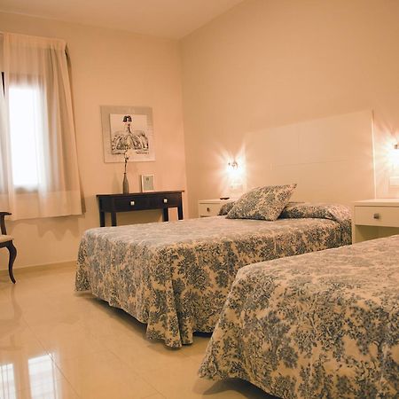 Hotel El Capricho Villanueva del Trabuco Bagian luar foto